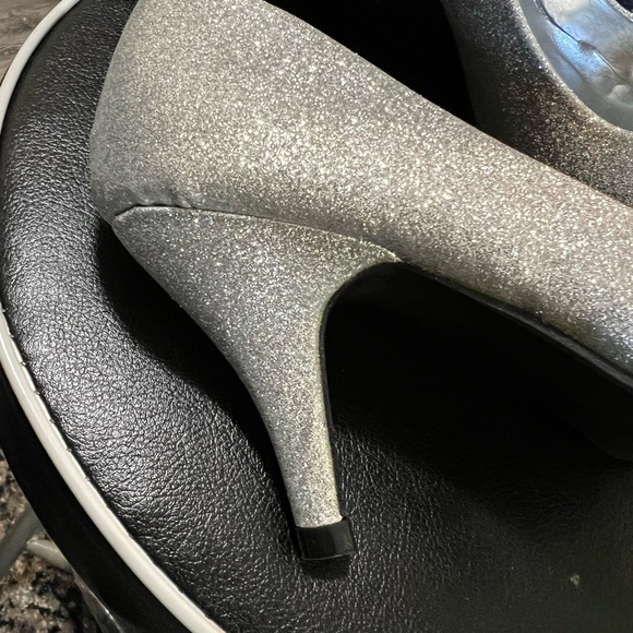 Sparkle silver pumps - Picture 7 of 8